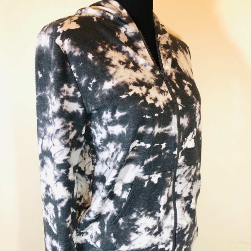 FLIRTITUDE Tie-Dye Hoodie Grey & White Size Medium